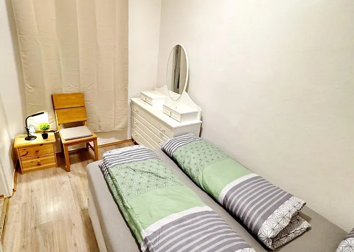 Lovely - 15 Min From Airport & Center, 5 Min From Main-bus Station Ez10a Apartman *