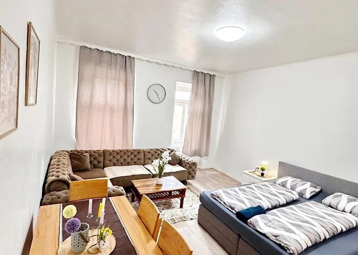Lovely - 15 Min From Airport & Center, 5 Min From Main-bus Station Ez10a Apartman *