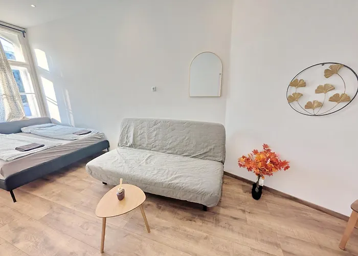 Apartman Lovely - 15 Min From Airport & Center, 5 Min From Main-bus Station Ez10a Bécs
