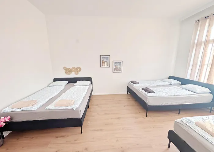 Lovely - 15 Min From Airport & Center, 5 Min From Main-bus Station Ez10a * Bécs