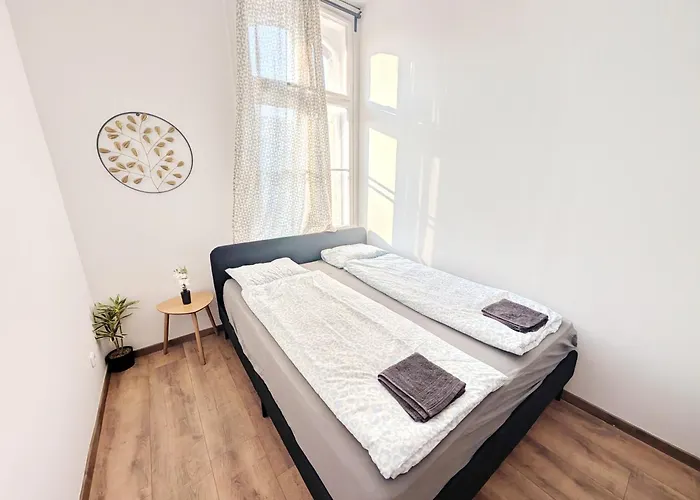 Lovely - 15 Min From Airport & Center, 5 Min From Main-bus Station Ez10a
